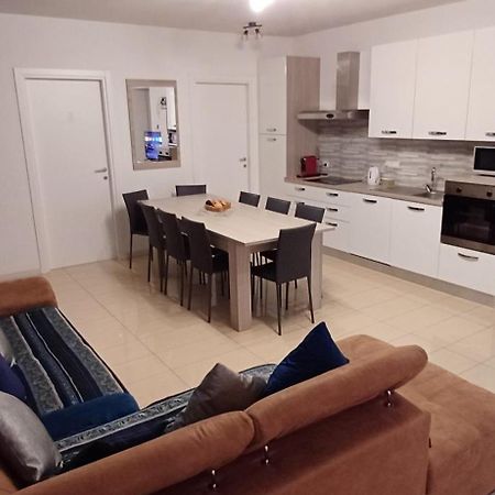 Apartamento Lucini Ai Portici Tirano Exterior foto